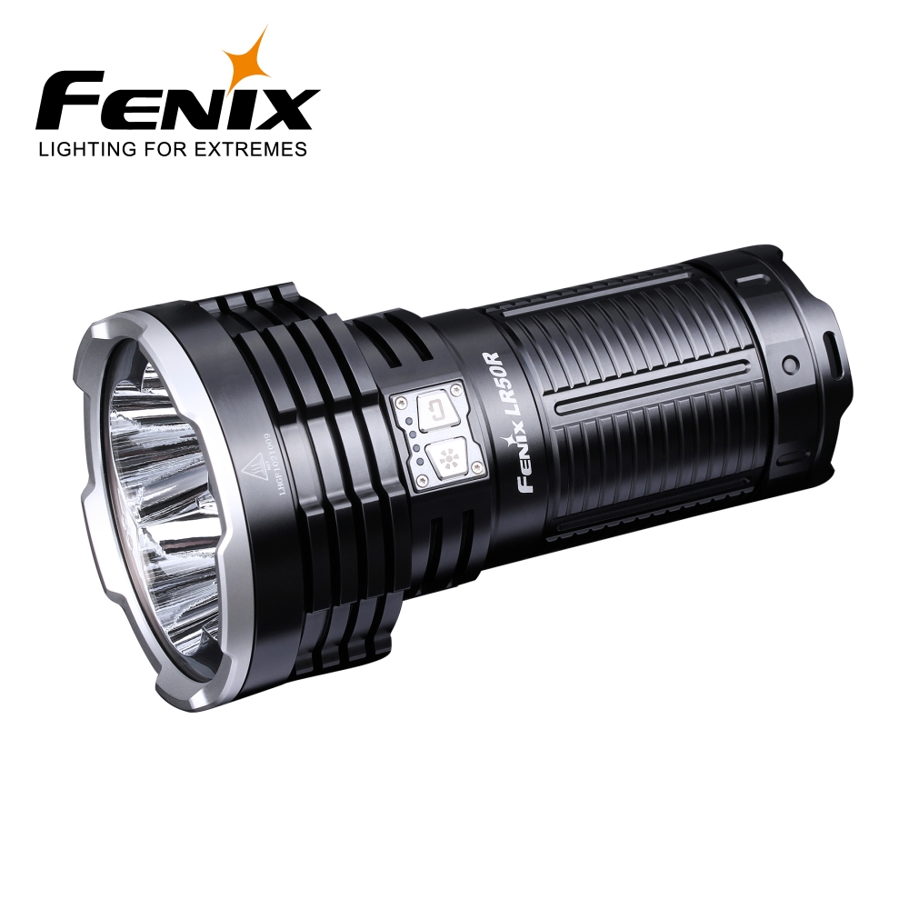 Fenix LR50R er en superlykt laget for søk og redning. Fenix LR50R avgir en virkelig bemerkelsesverdig effekt på 12000 lumen. Strålen rekker 950 meter og kan brukes til å finne ethvert objekt i mørket.